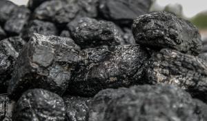 Image: a pile of black coal. Topic: Why Clean Coal Is A Myth