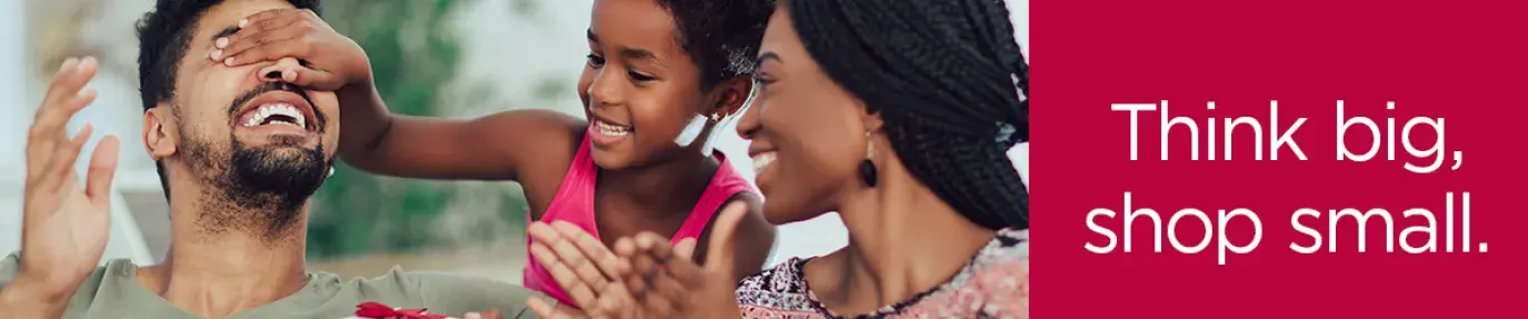family opening presents 